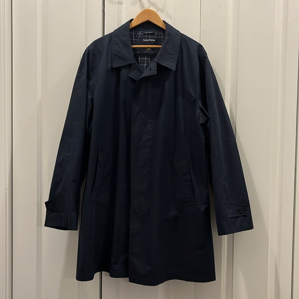 Nautica XXL trench/rain coat. Navy blue.